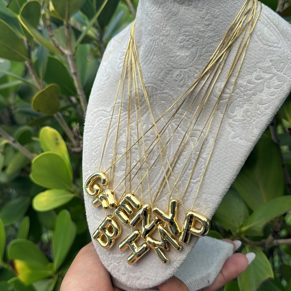 Letter necklace - Picture 2 of 3